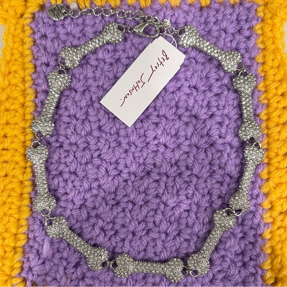 NWT Betsey Johnson Halloween Crystal Pave Bones Collar Necklace - Picture 4 of 5